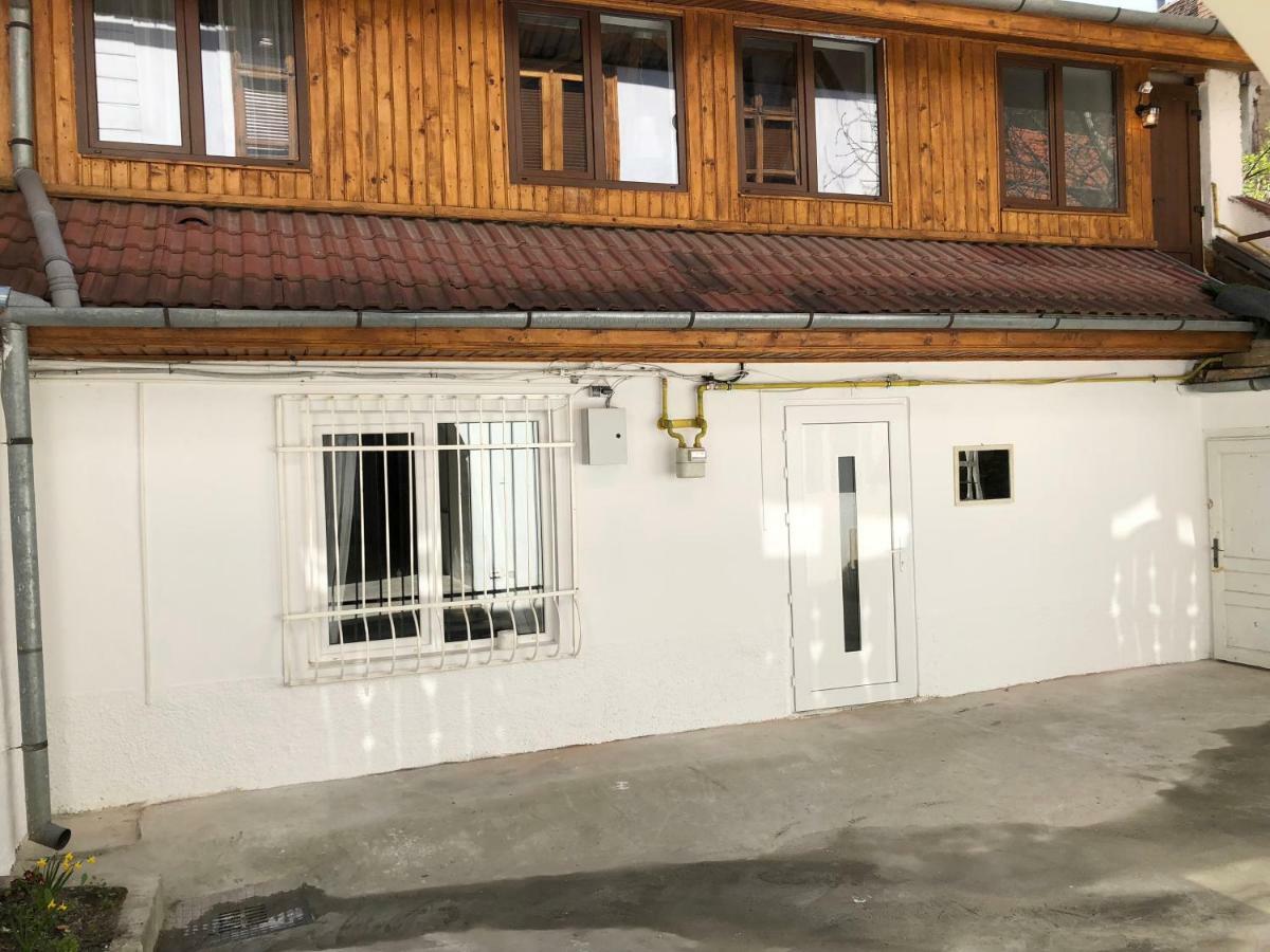 Bb'S Cosy Apartments Braşov Extérieur photo